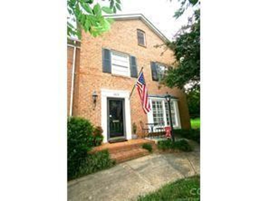 6619 Bunker Hill Circle, Charlotte, NC 28210