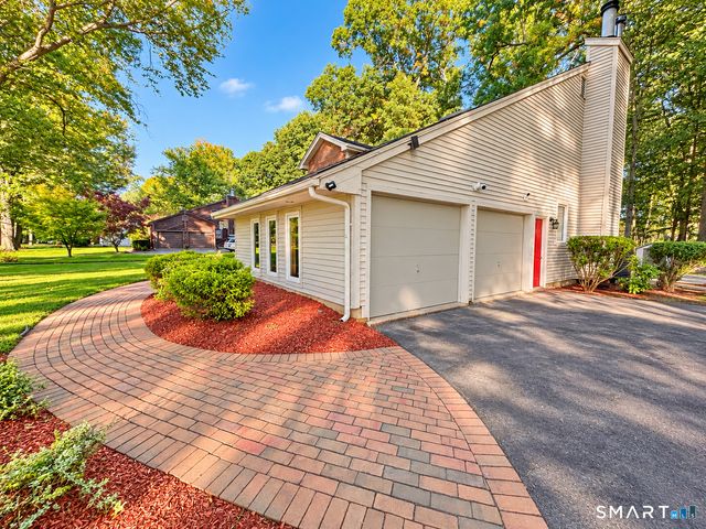26 Merriman Road, Windsor, CT 06095