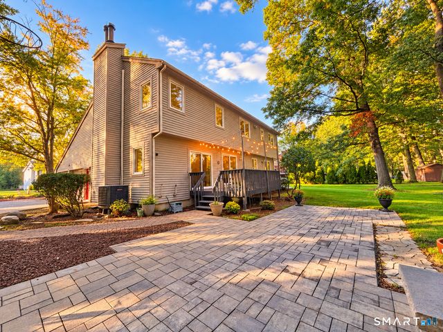 26 Merriman Road, Windsor, CT 06095