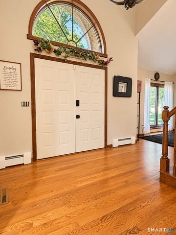 26 Merriman Road, Windsor, CT 06095