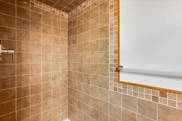 5549 N Athenian, Wichita, KS 67204