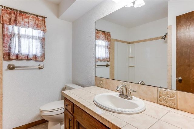 5549 N Athenian, Wichita, KS 67204
