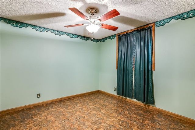 5549 N Athenian, Wichita, KS 67204