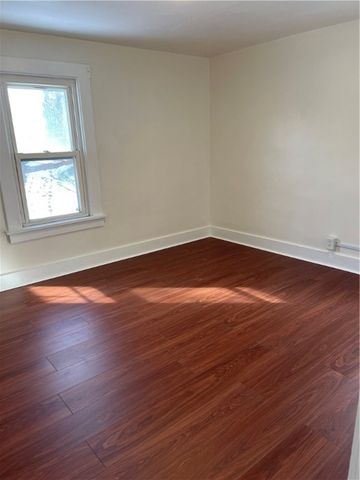 134 S Walnut, Sharpsville, PA 16150