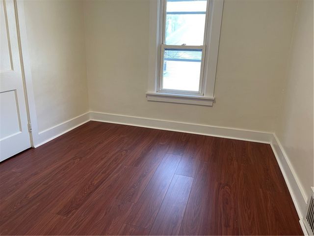 134 S Walnut, Sharpsville, PA 16150