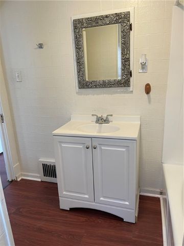 134 S Walnut, Sharpsville, PA 16150