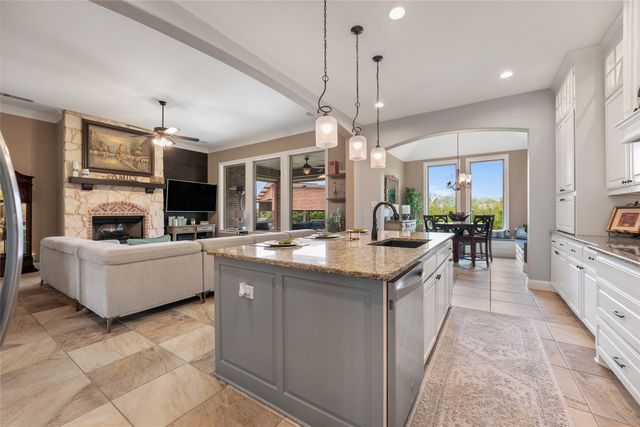 180 Denali Way, Waxahachie, TX 75167