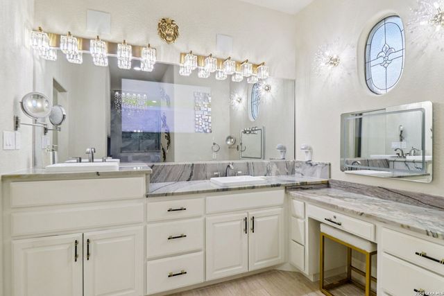 124 Stone Hill, San Antonio, TX 78258