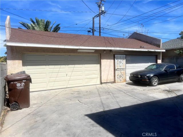 1009 E Stockton Ave, Compton, CA 90221