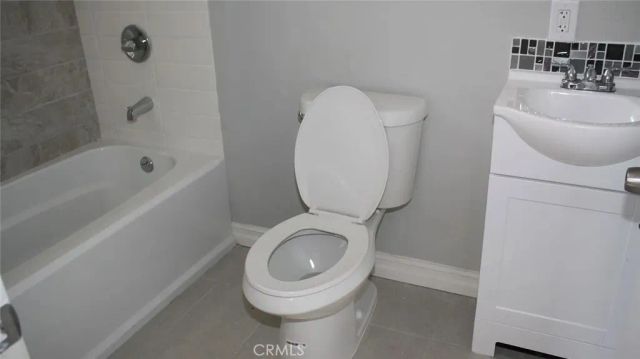 1009 E Stockton Ave, Compton, CA 90221