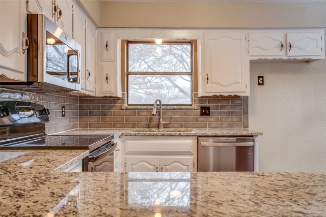 101 Teakwood Drive, Princeton, TX 75407