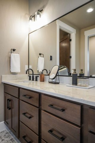 14303 E 39th Ln, Veradale, WA 99037
