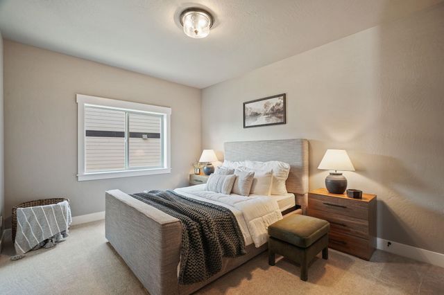14303 E 39th Ln, Veradale, WA 99037