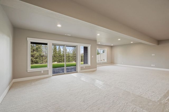 14303 E 39th Ln, Veradale, WA 99037