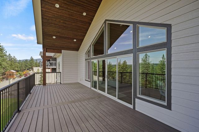 14303 E 39th Ln, Veradale, WA 99037