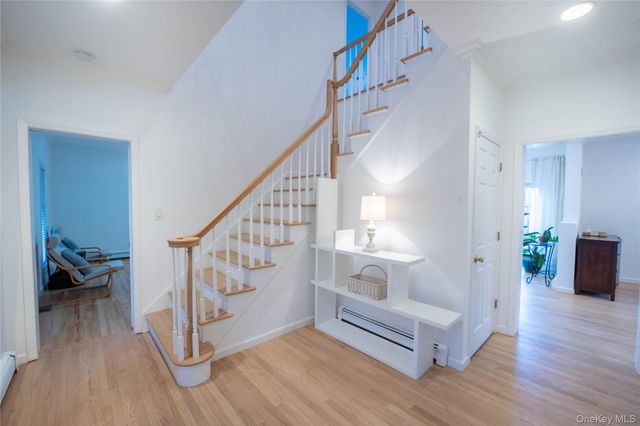 18 Mountain Laurel Lane, Southampton, NY 11968
