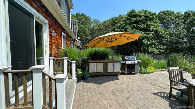 18 Mountain Laurel Lane, Southampton, NY 11968
