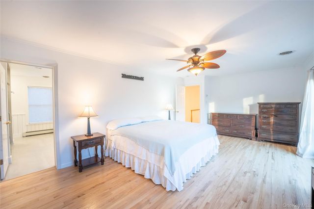 18 Mountain Laurel Lane, Southampton, NY 11968