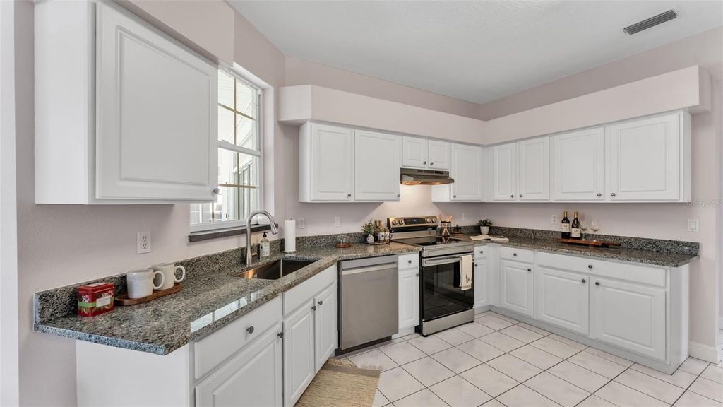 Image 15 of property listing at 2246 COLONY CLUB DRIVE, Lakeland, FL 33813