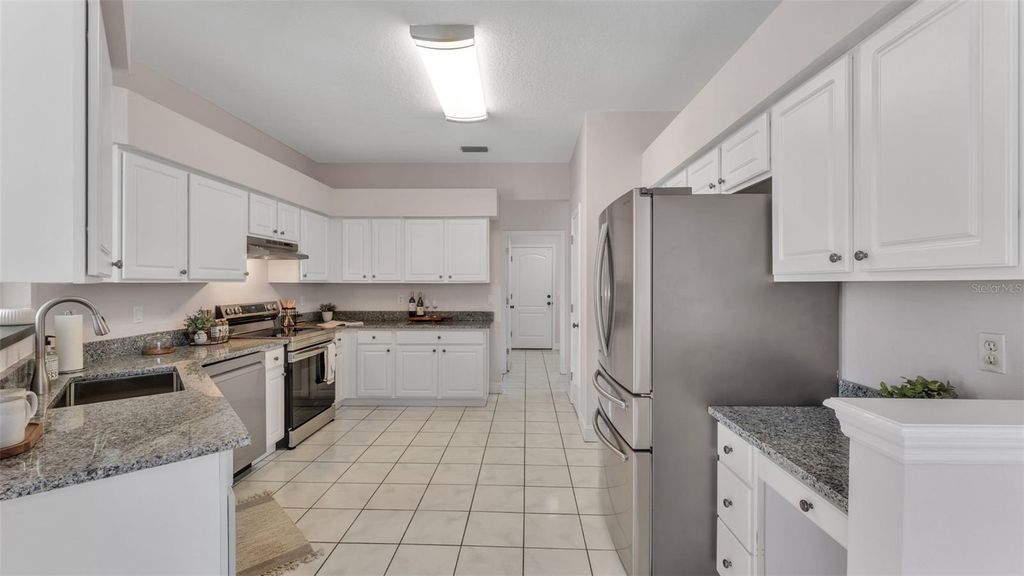 Image 16 of property listing at 2246 COLONY CLUB DRIVE, Lakeland, FL 33813