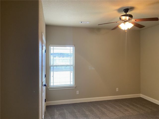 6202 W Sage Drive, Rogers, AR 72758