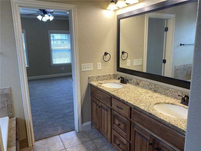 6202 W Sage Drive, Rogers, AR 72758