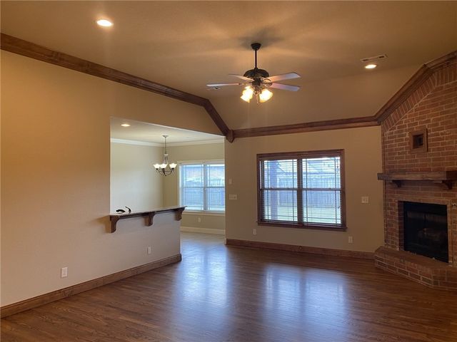 6202 W Sage Drive, Rogers, AR 72758