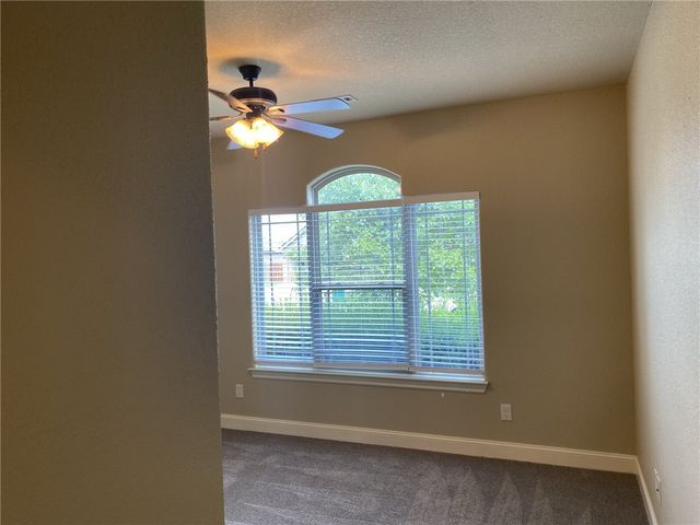 6202 W Sage Drive, Rogers, AR 72758