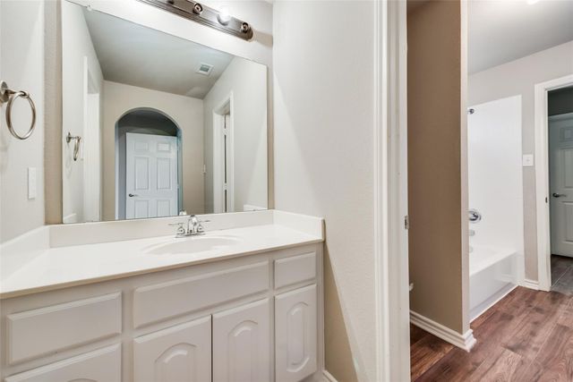 1213 Vistawood Drive, Mansfield, TX 76063