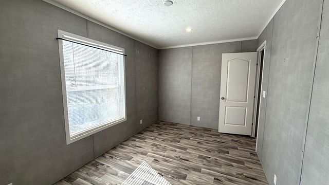 6089 E Juanita Dr, Longview, TX 75605