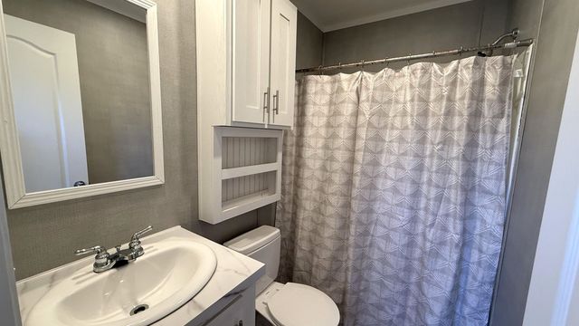 6089 E Juanita Dr, Longview, TX 75605