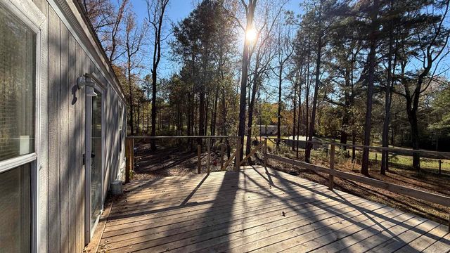 6089 E Juanita Dr, Longview, TX 75605