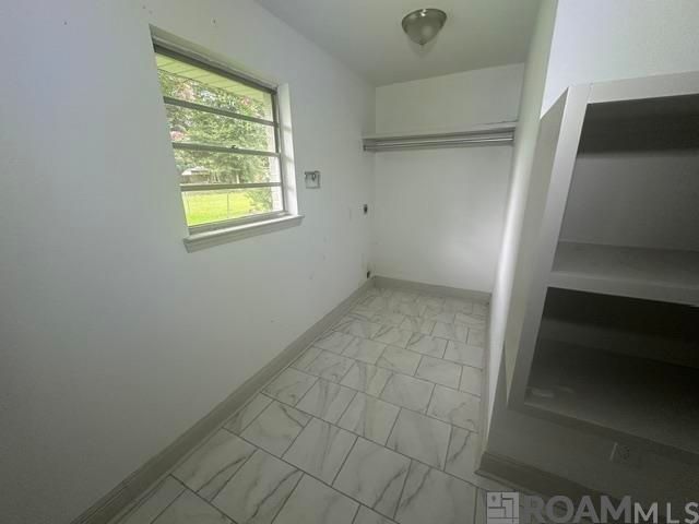 12545 Canterbury Dr, Baton Rouge, LA 70814