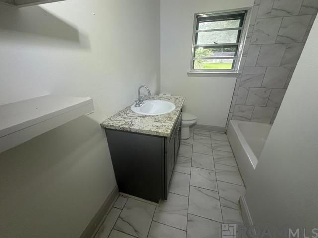 12545 Canterbury Dr, Baton Rouge, LA 70814