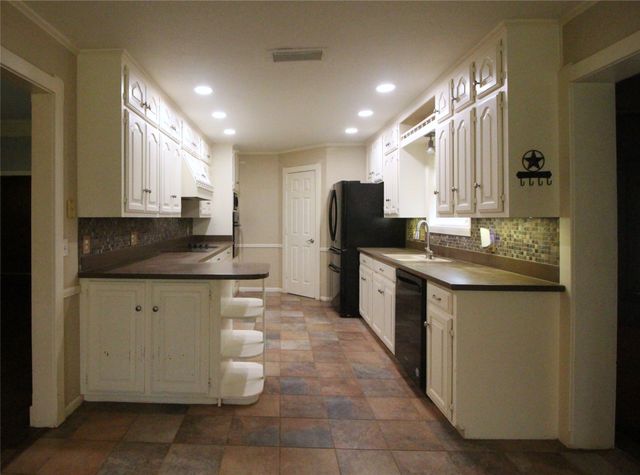 446 Vz County Road 4108, Canton, TX 75103