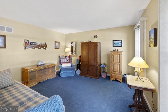 1851 MICHELLE DR, York, PA 17408