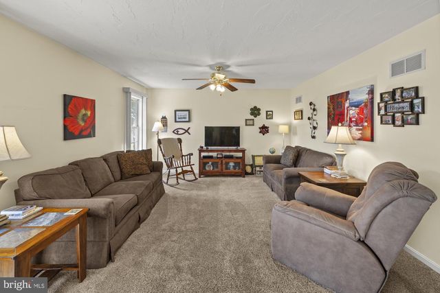 1851 MICHELLE DR, York, PA 17408