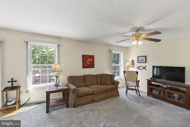 1851 MICHELLE DR, York, PA 17408
