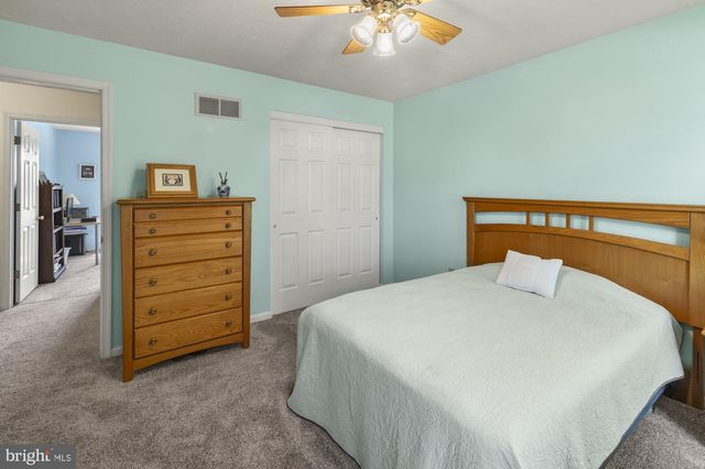 1851 MICHELLE DR, York, PA 17408