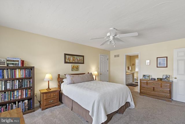 1851 MICHELLE DR, York, PA 17408