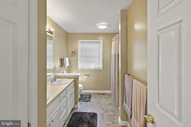 1851 MICHELLE DR, York, PA 17408