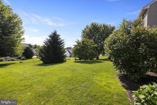 1851 MICHELLE DR, York, PA 17408