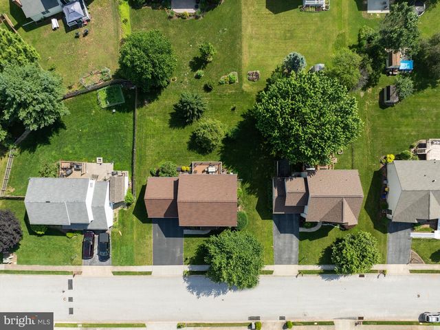 1851 MICHELLE DR, York, PA 17408