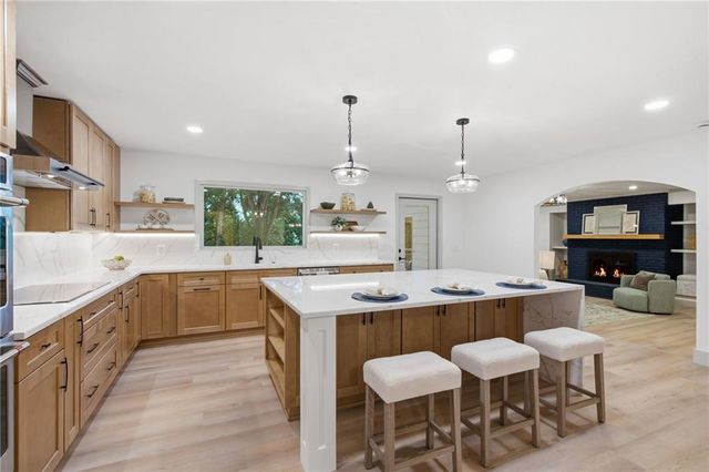 2585 Bridgewater Circle, Gainesville, GA 30506