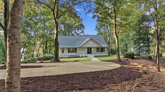2585 Bridgewater Circle, Gainesville, GA 30506