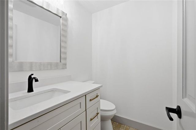 2585 Bridgewater Circle, Gainesville, GA 30506