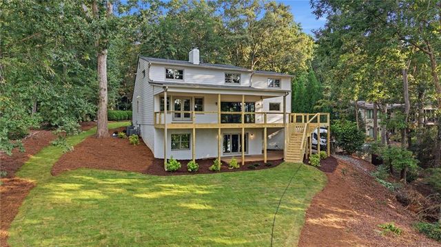 2585 Bridgewater Circle, Gainesville, GA 30506