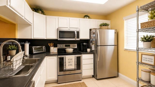 19771 SW 114th Avenue 126, Miami, FL 33157