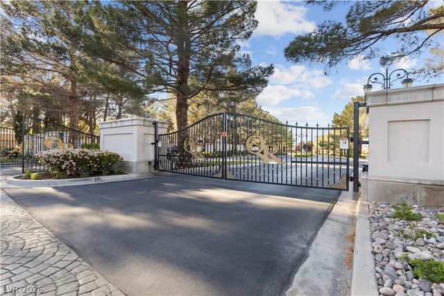 9840 Royal Lamb Drive, Las Vegas, NV 89145