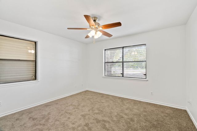 2201 Woodcrest Dr, Corpus Christi, TX 78418